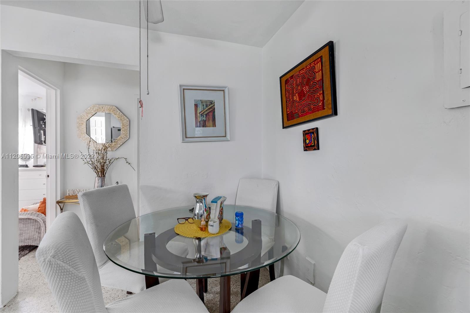 See details / sq. ft. $ 2022-05-17 0 Photo
