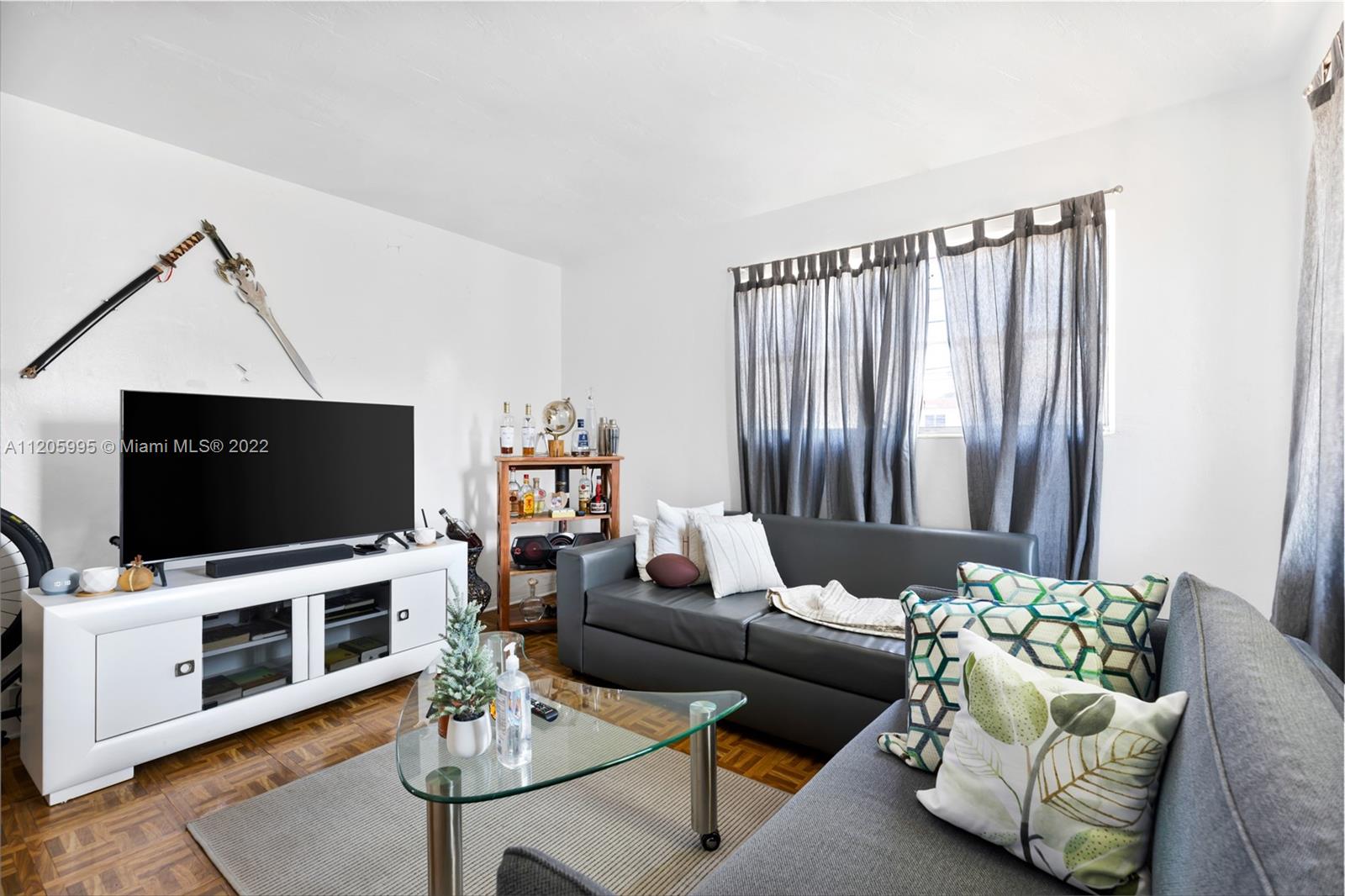 See details / sq. ft. $ 2022-05-17 0 Photo