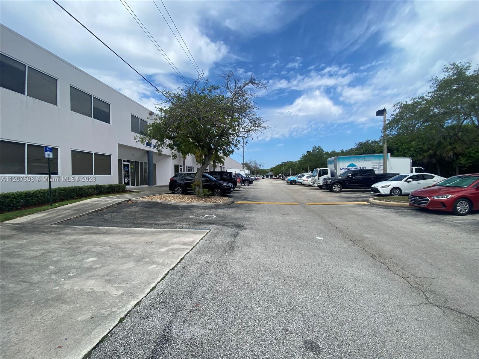 See details #217 / sq. ft. $ 2023-01-11 0 Photo
