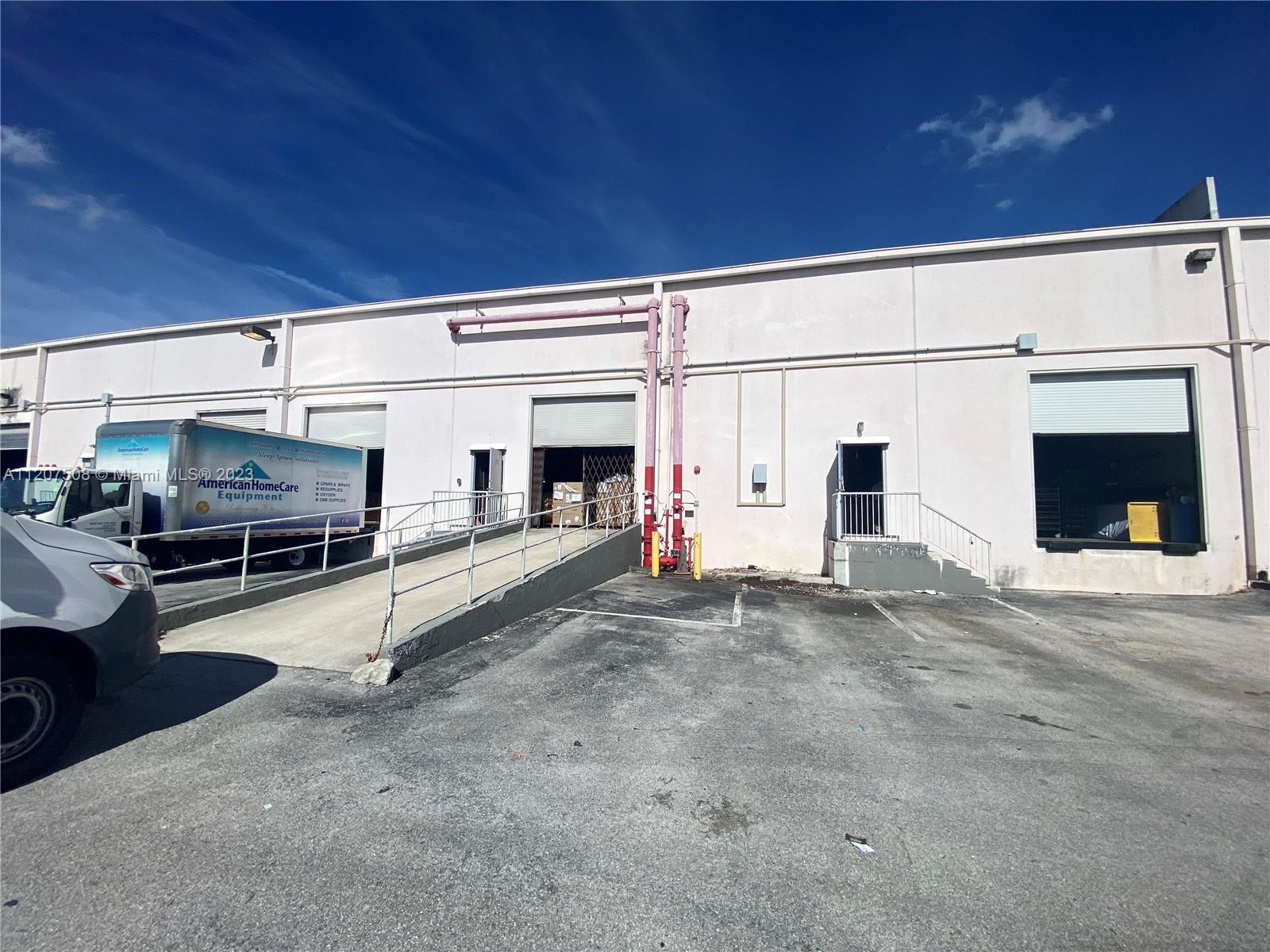 See details #217 / sq. ft. $ 2023-01-11 0 Photo