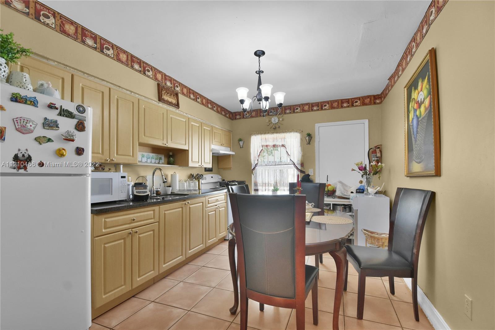See details / 2432 sq. ft. $ 2022-05-22 0 Photo