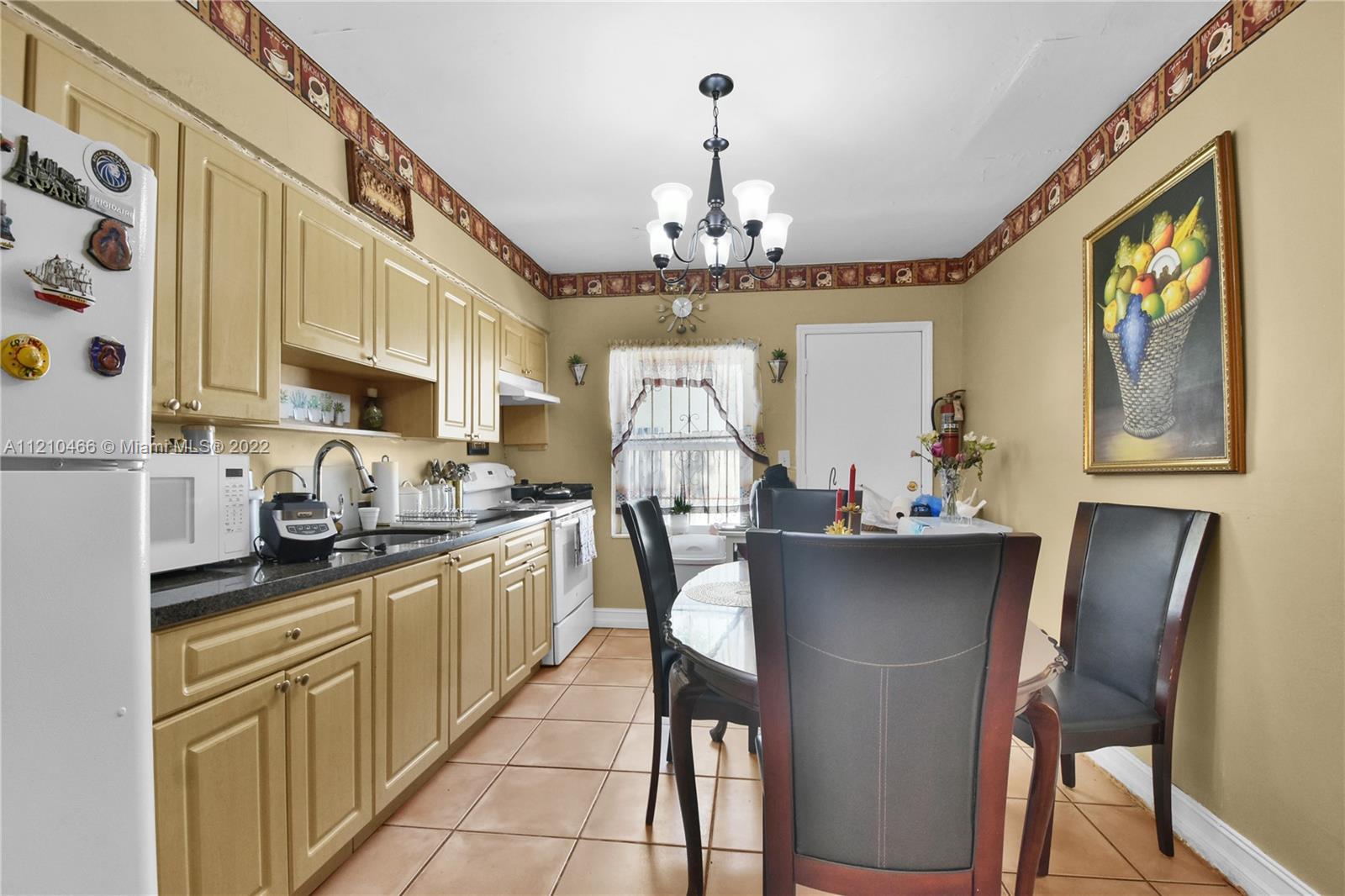 See details / 2432 sq. ft. $ 2022-05-22 0 Photo