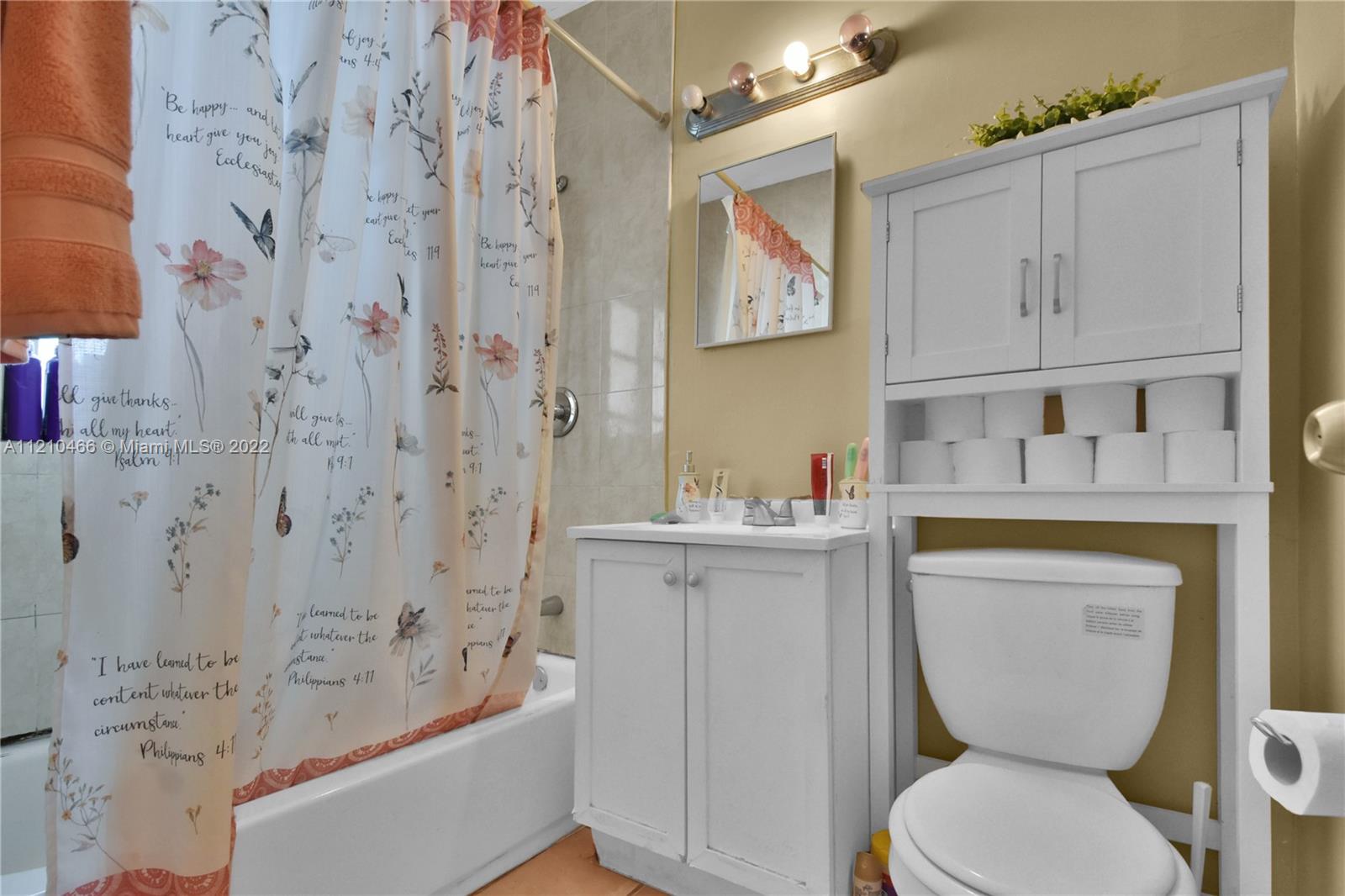 See details / 2432 sq. ft. $ 2022-05-22 0 Photo