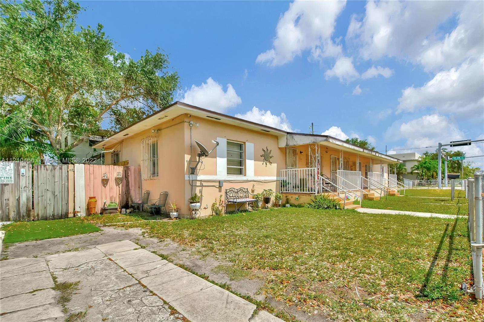See details / 2432 sq. ft. $ 2022-05-22 0 Photo