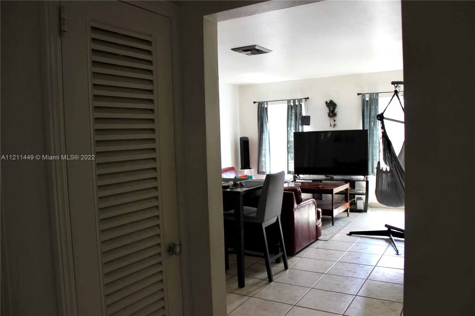 See details / 2014 sq. ft. $ 2022-11-14 0 Photo