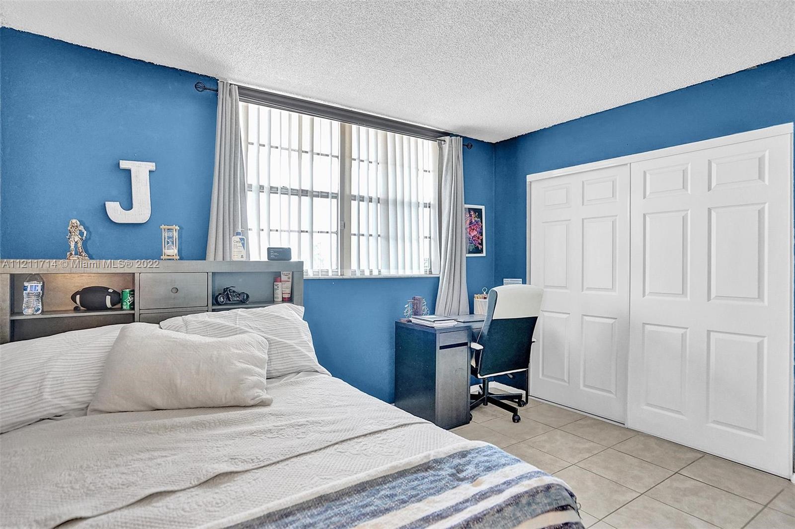 See details / sq. ft. $ 2022-06-08 0 Photo