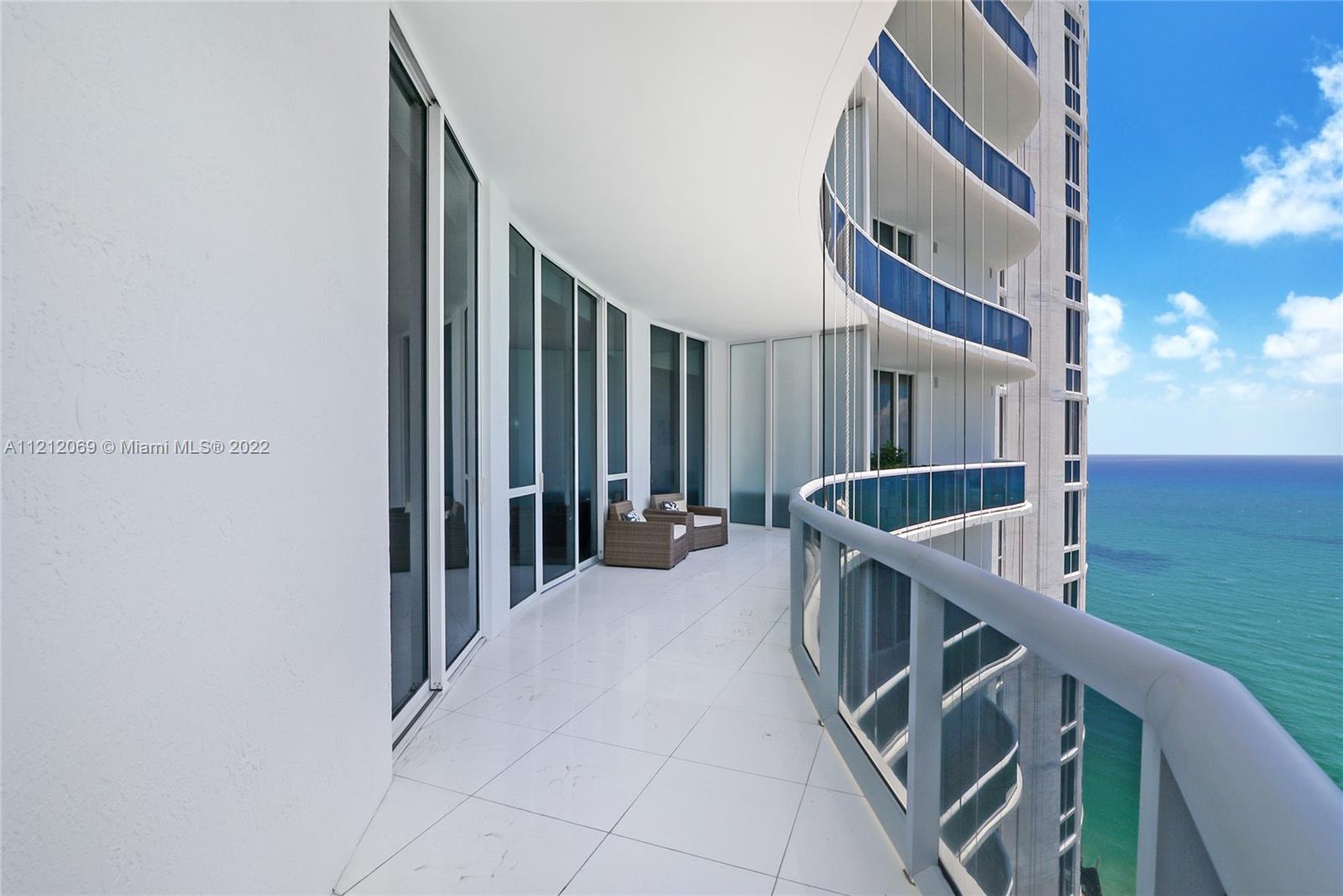 Ver detalles 3907 3 / 3 2106 sq. ft. $ 2022-07-06 0 foto