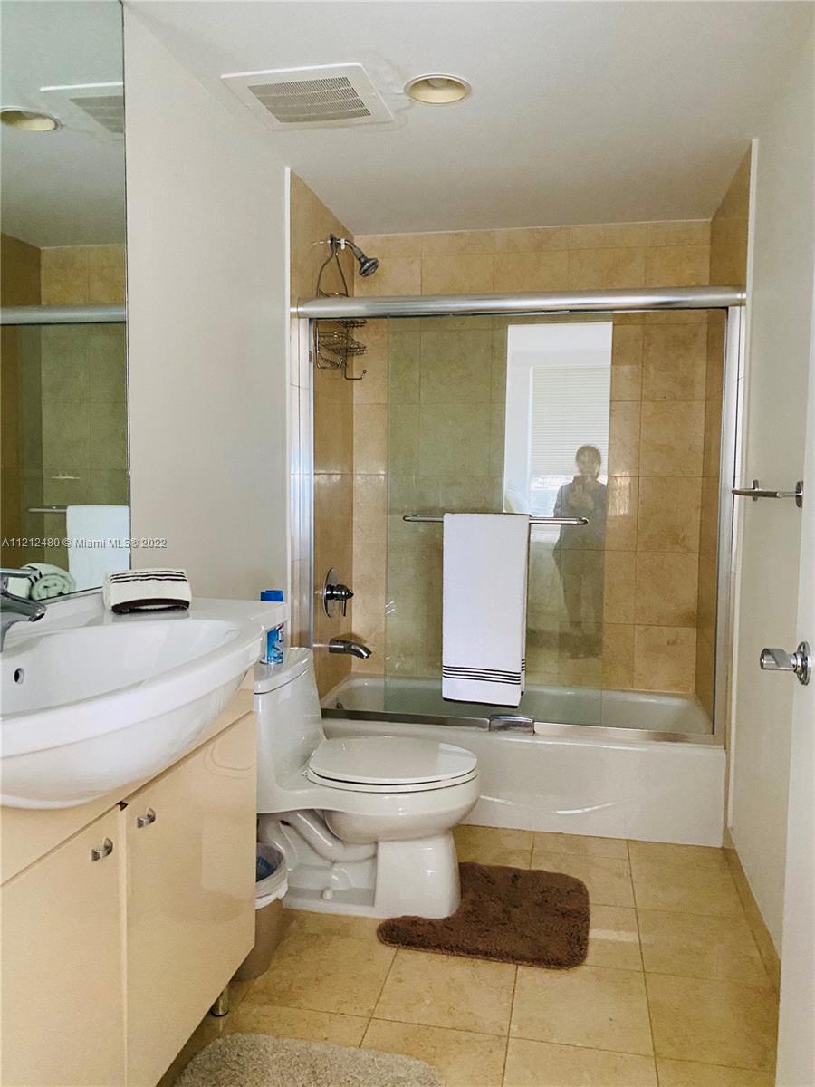 See details 1404 3 / 3 1675 sq. ft. $ 2022-06-21 0 Photo