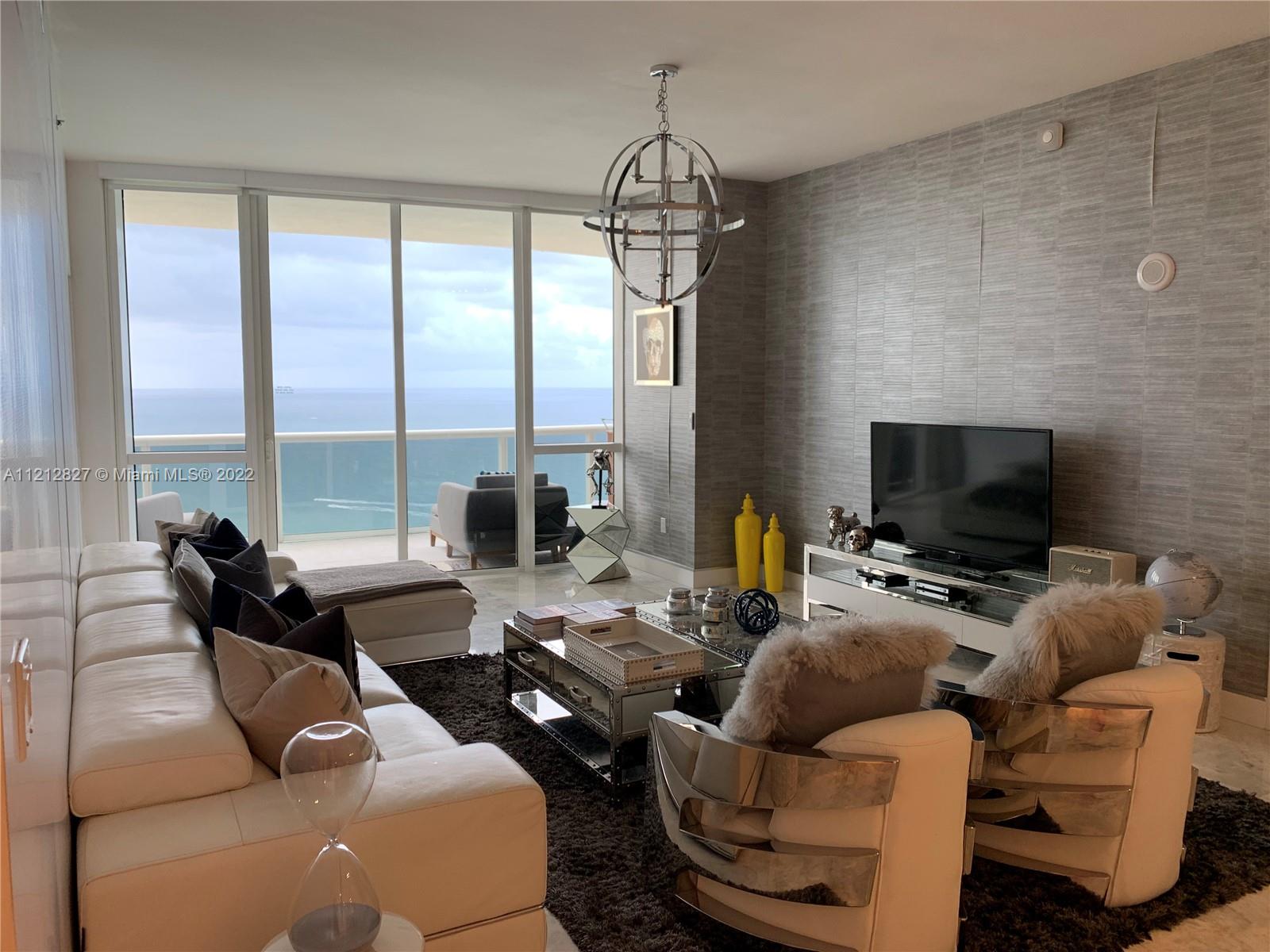 Ver detalles 2403 3 / 3 1962 sq. ft. $ 2022-05-30 0 foto