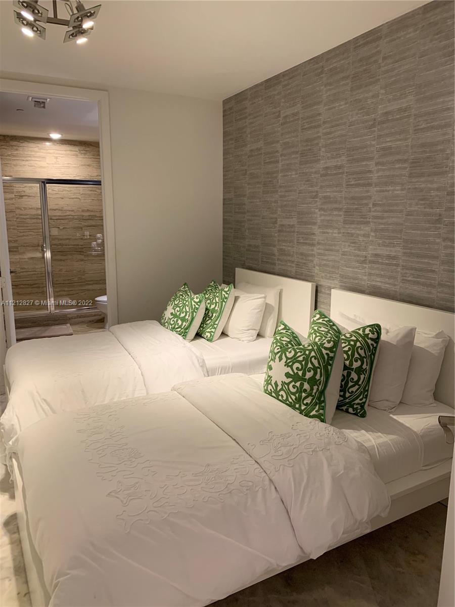 Ver detalles 2403 3 / 3 1962 sq. ft. $ 2022-05-30 0 foto