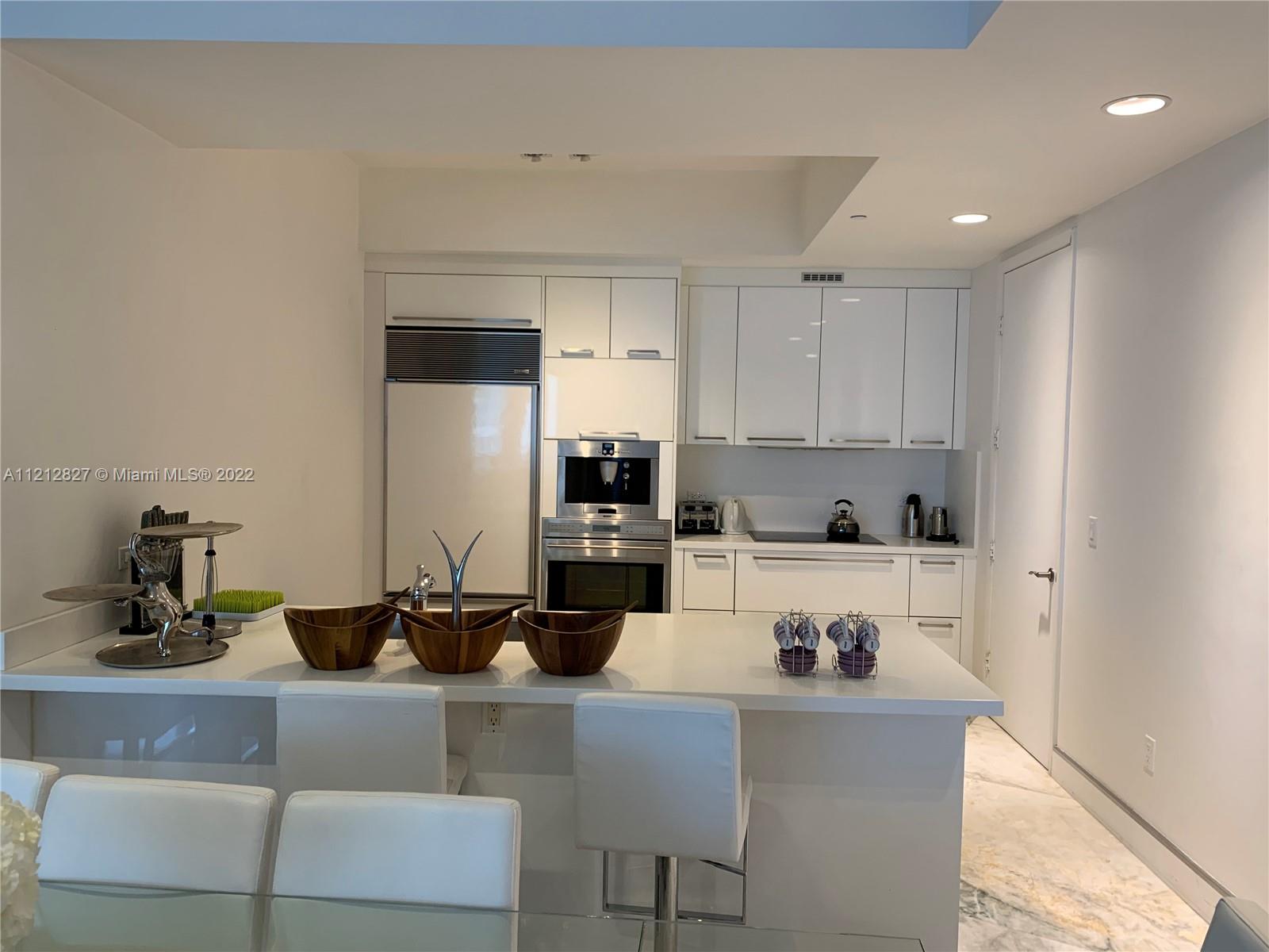 Ver detalles 2403 3 / 3 1962 sq. ft. $ 2022-05-30 0 foto
