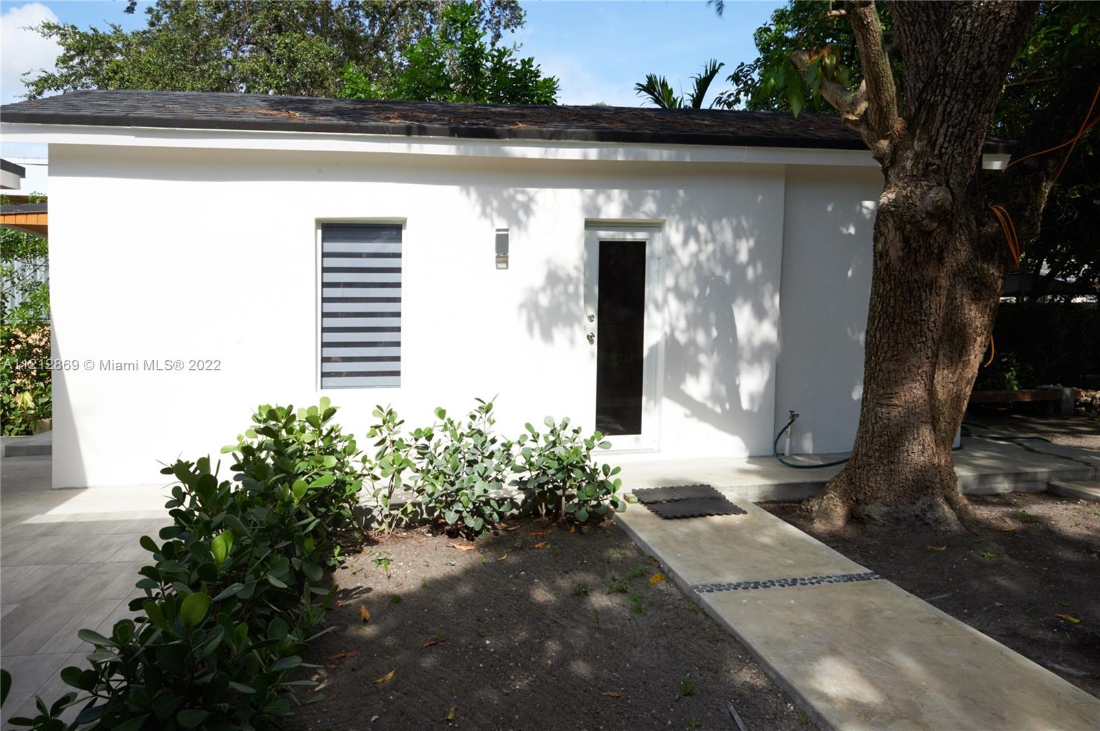 See details / 1320 sq. ft. $ 2022-05-26 0 Photo