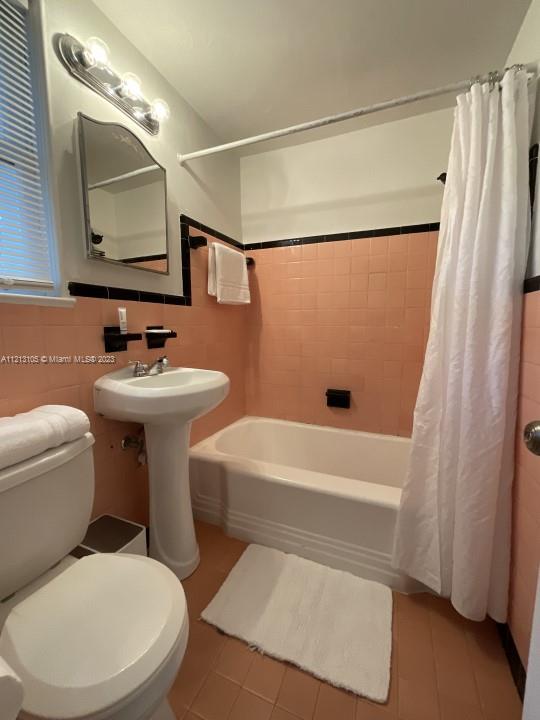 See details / 3296 sq. ft. $ 2022-07-14 0 Photo