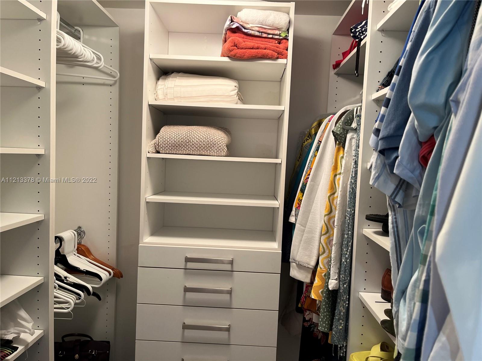 See details 4006 2 / 2 1458 sq. ft. $ 2022-07-06 0 Photo