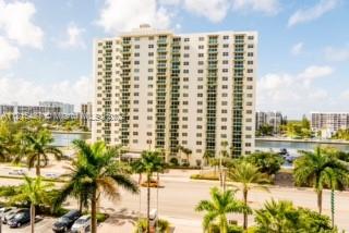 Photo of 3001 OCEAN DR #639, Hollywood, Florida, 33019 -