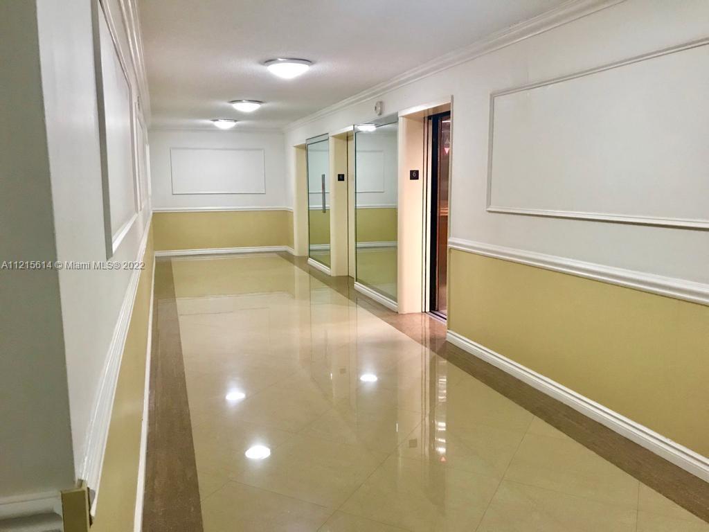 Photo of 3725 Ocean Dr #620, Hollywood, Florida, 33019 - elevators