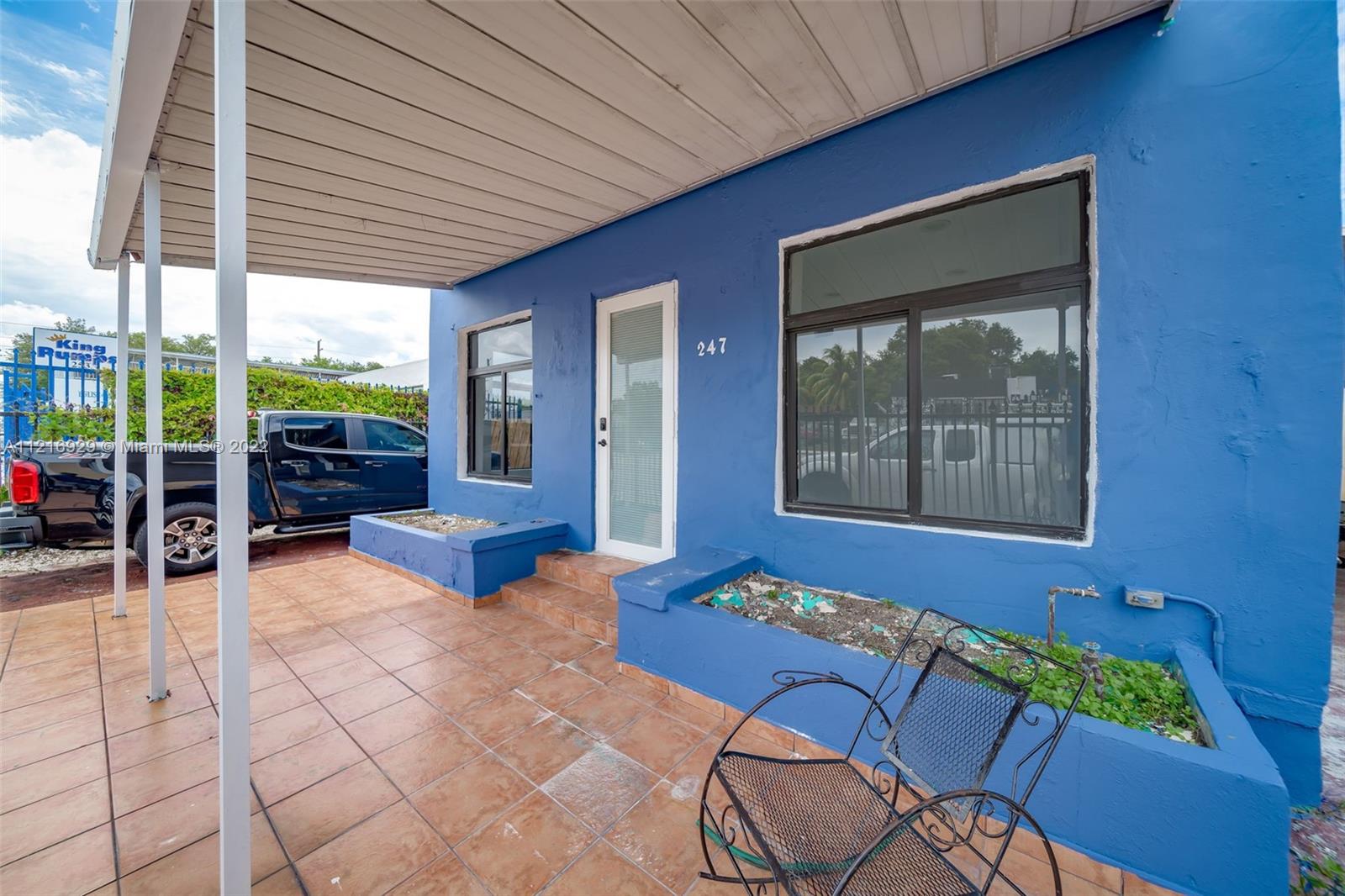 See details / sq. ft. $ 2022-11-11 0 Photo