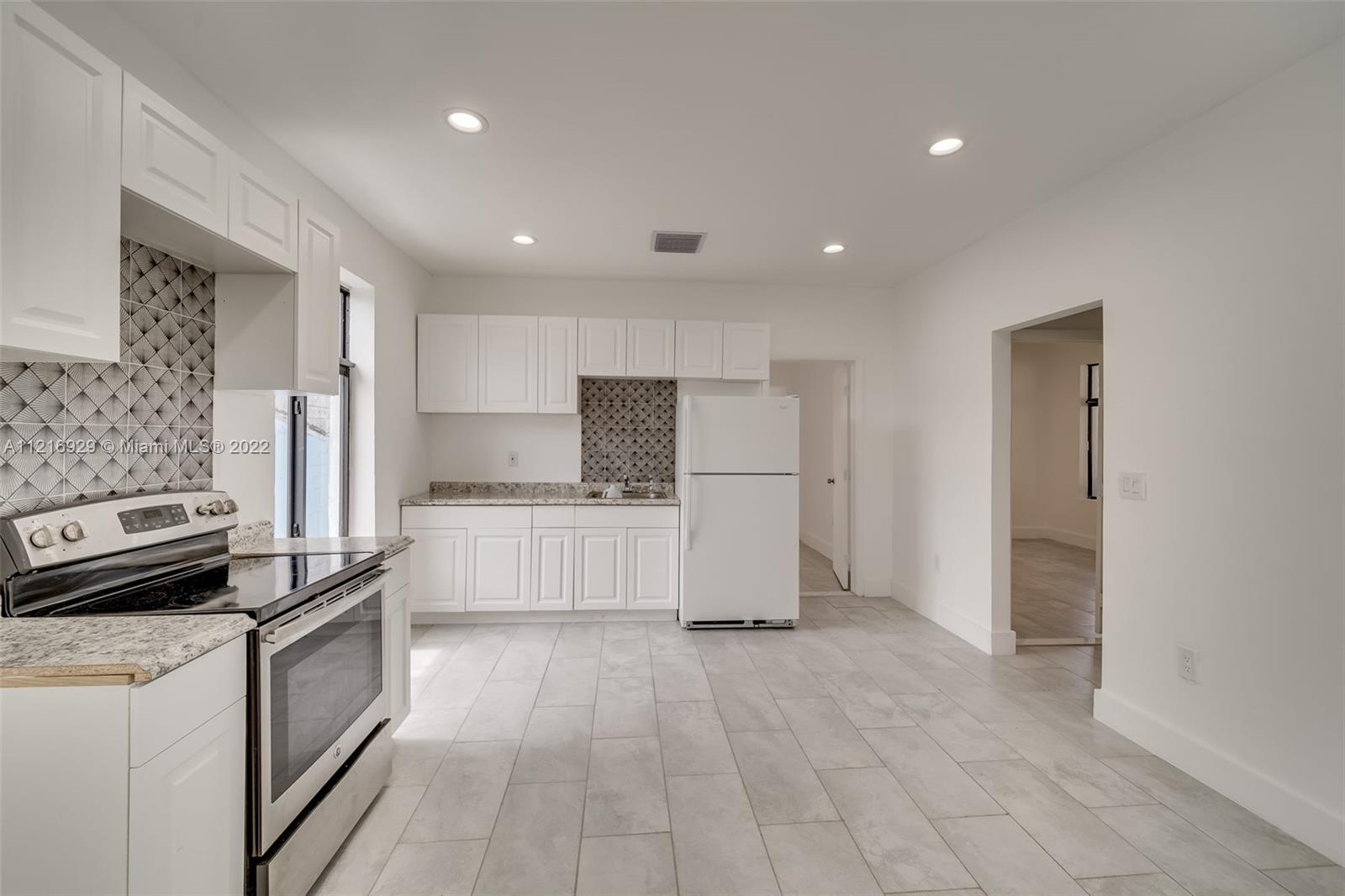 See details / sq. ft. $ 2022-11-11 0 Photo