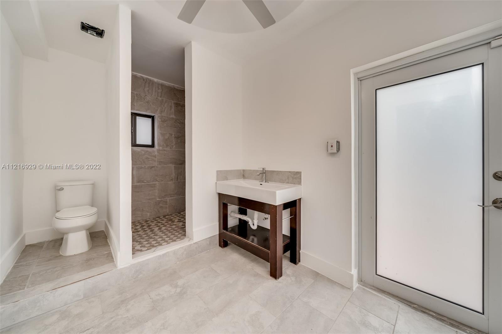 See details / sq. ft. $ 2022-11-11 0 Photo