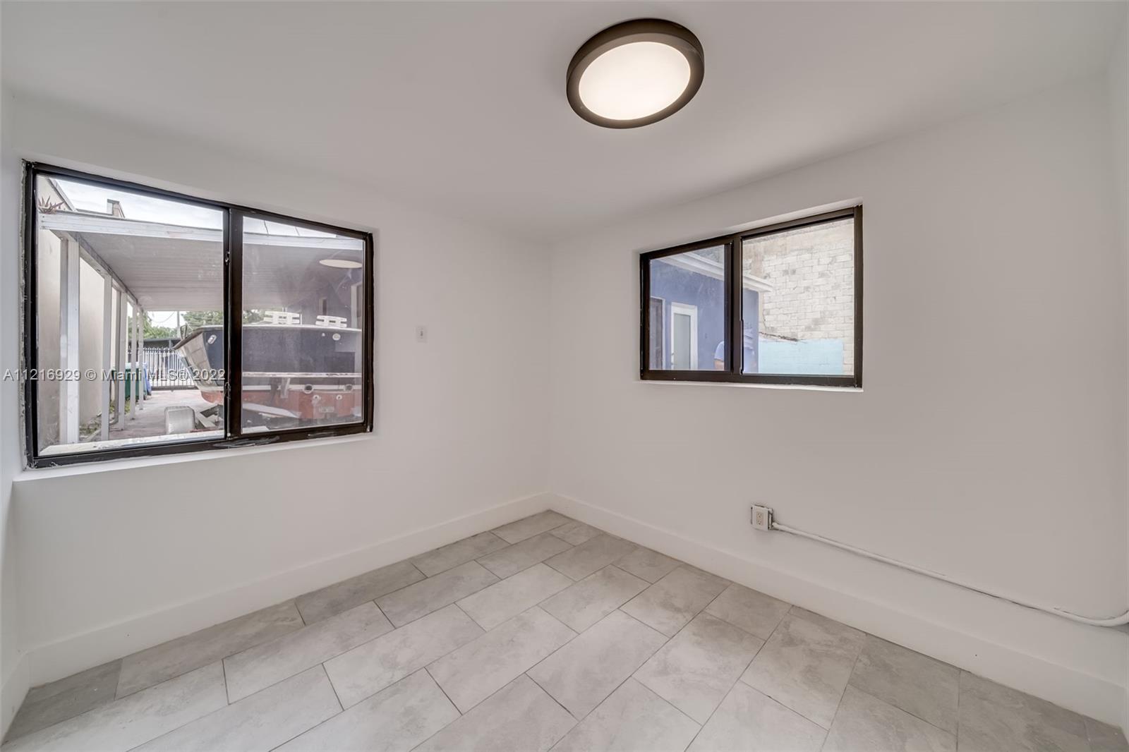 See details / sq. ft. $ 2022-11-11 0 Photo