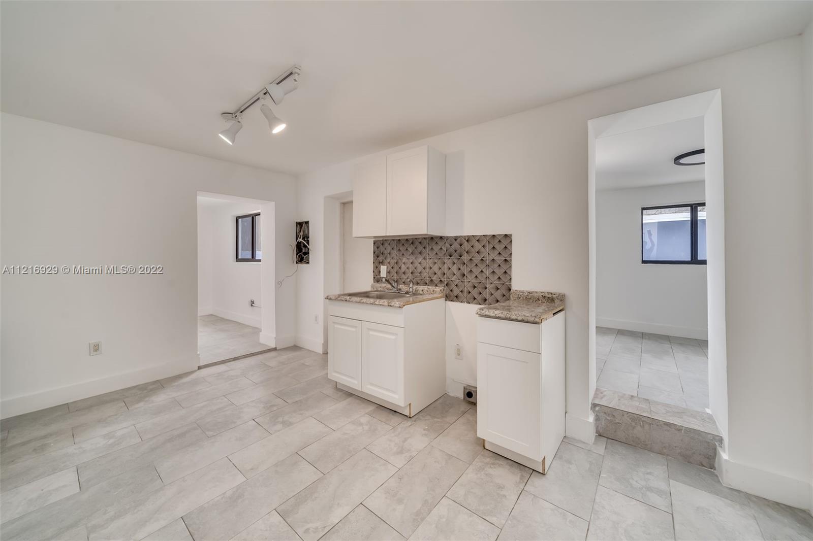 See details / sq. ft. $ 2022-11-11 0 Photo
