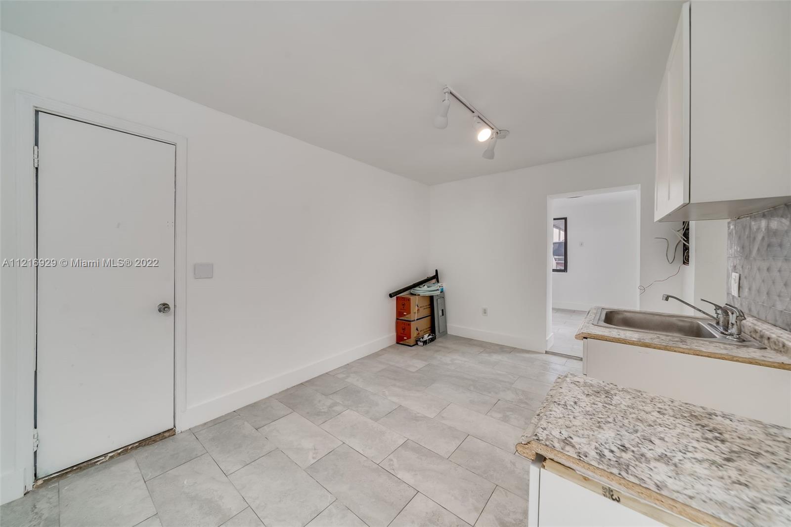 See details / sq. ft. $ 2022-11-11 0 Photo