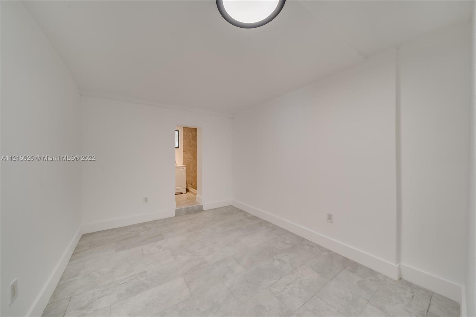 See details / sq. ft. $ 2022-11-11 0 Photo