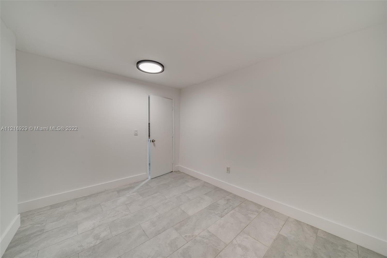 See details / sq. ft. $ 2022-11-11 0 Photo