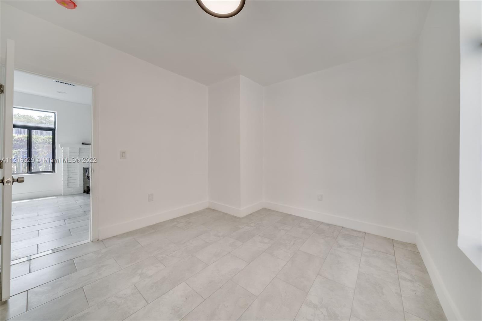 See details / sq. ft. $ 2022-11-11 0 Photo