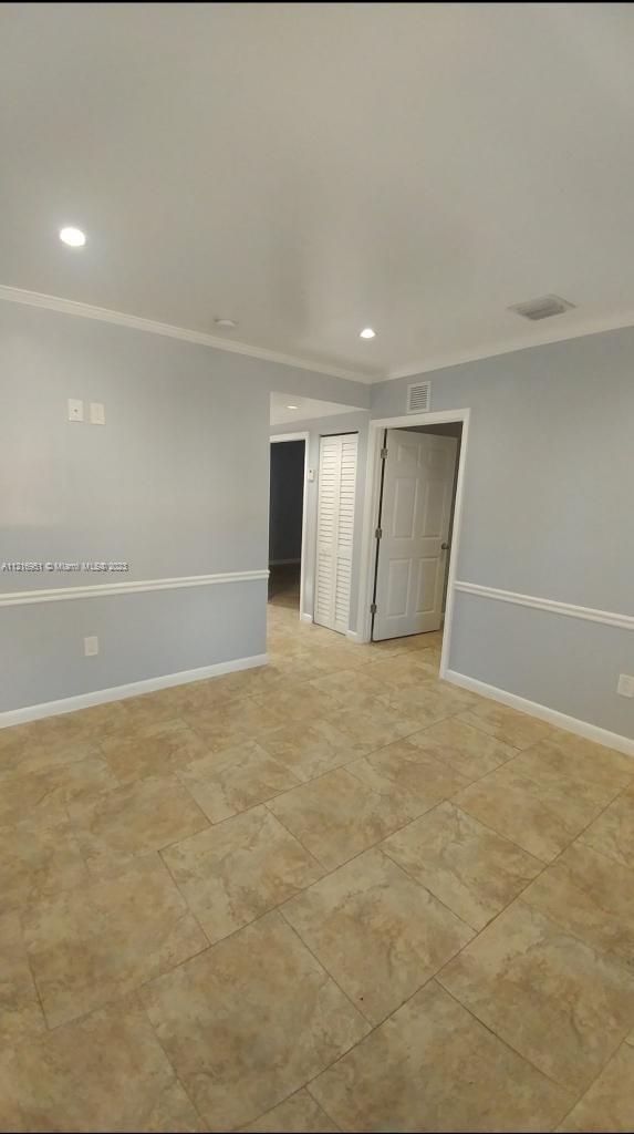 See details / 1215 sq. ft. $ 2022-06-03 0 Photo