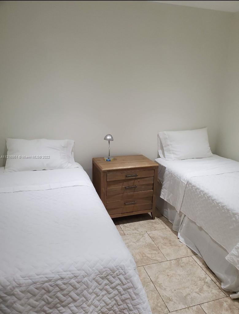See details / 1215 sq. ft. $ 2022-06-03 0 Photo