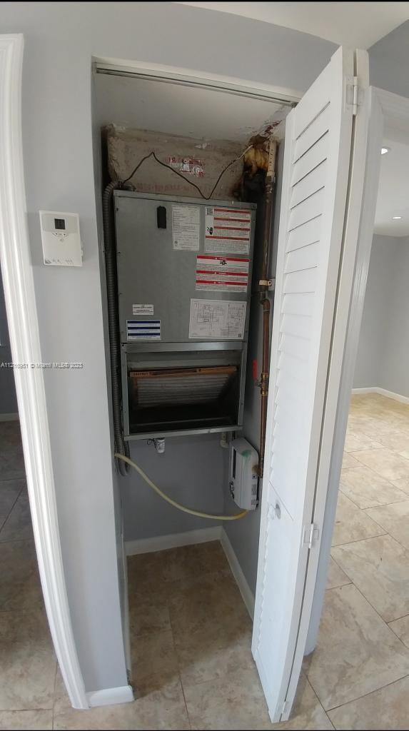 See details / 1215 sq. ft. $ 2022-06-03 0 Photo