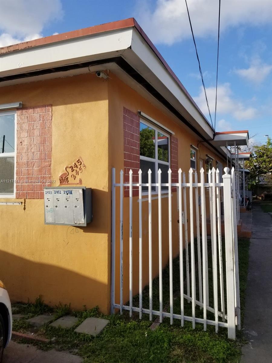 See details / 2040 sq. ft. $ 2022-12-22 0 Photo