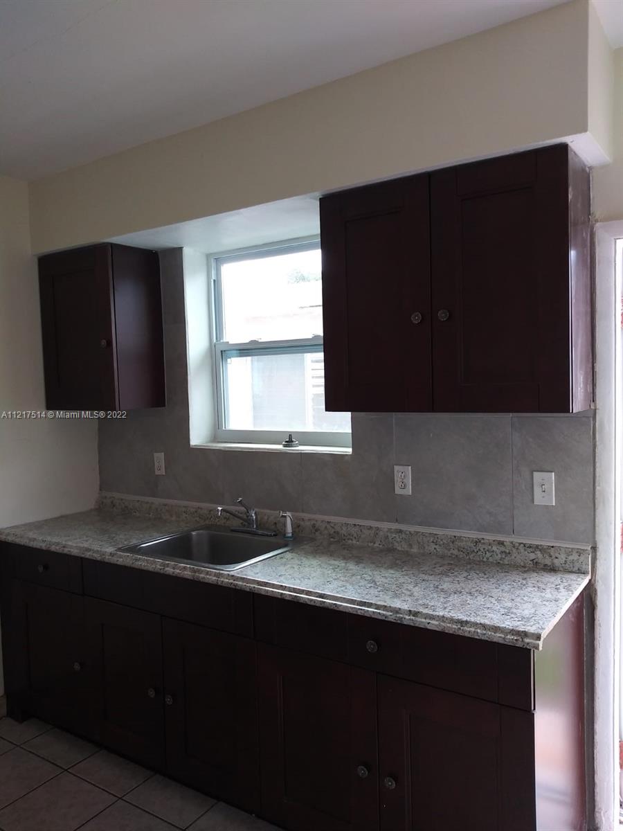See details / 2040 sq. ft. $ 2022-12-22 0 Photo