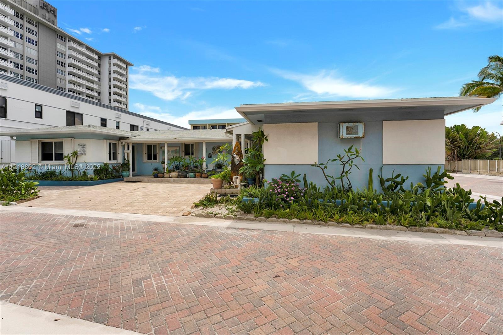 See details / 1771 sq. ft. $ 2022-06-08 0 Photo