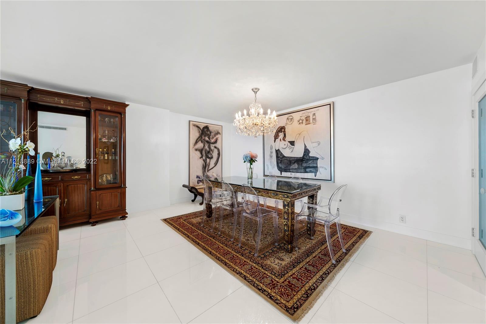Ver detalles 1803 2 / 3 2005 sq. ft. $ 2022-10-26 0 foto