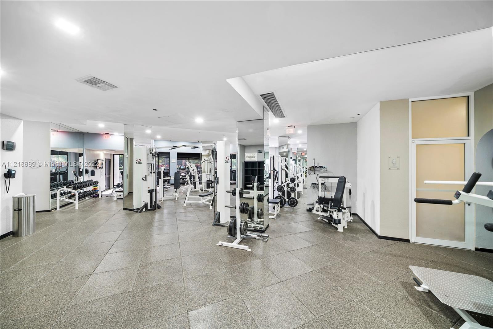 Ver detalles 1803 2 / 3 2005 sq. ft. $ 2022-10-26 0 foto