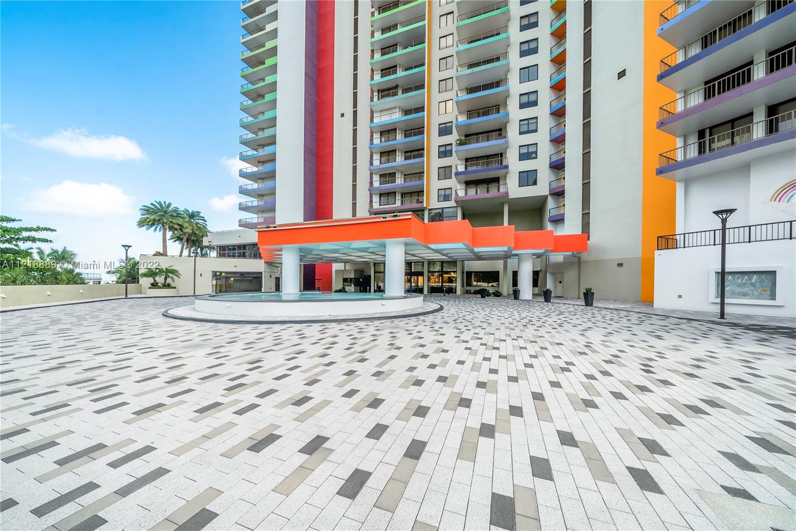 Ver detalles 1803 2 / 3 2005 sq. ft. $ 2022-10-26 0 foto