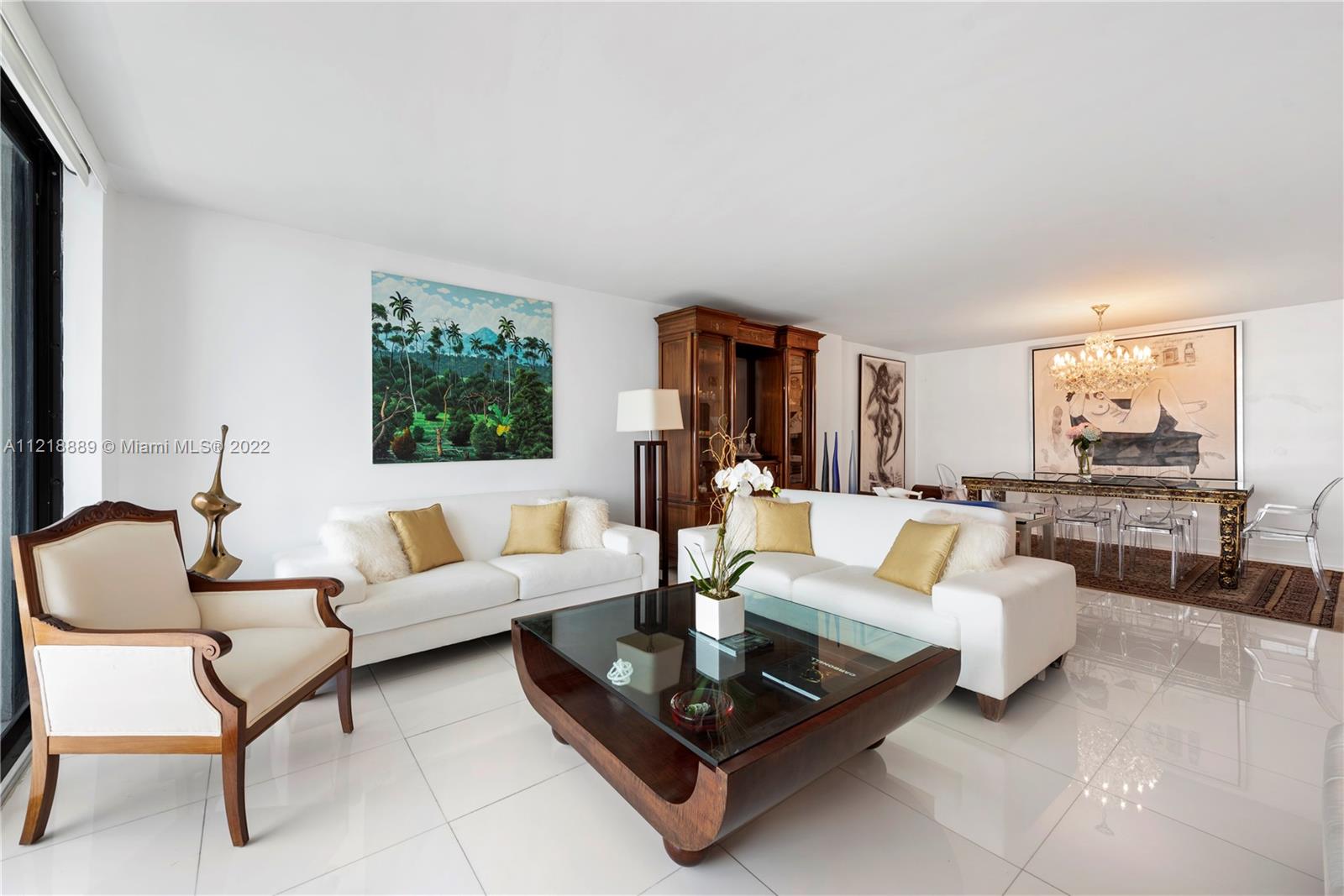Ver detalles 1803 2 / 3 2005 sq. ft. $ 2022-10-26 0 foto