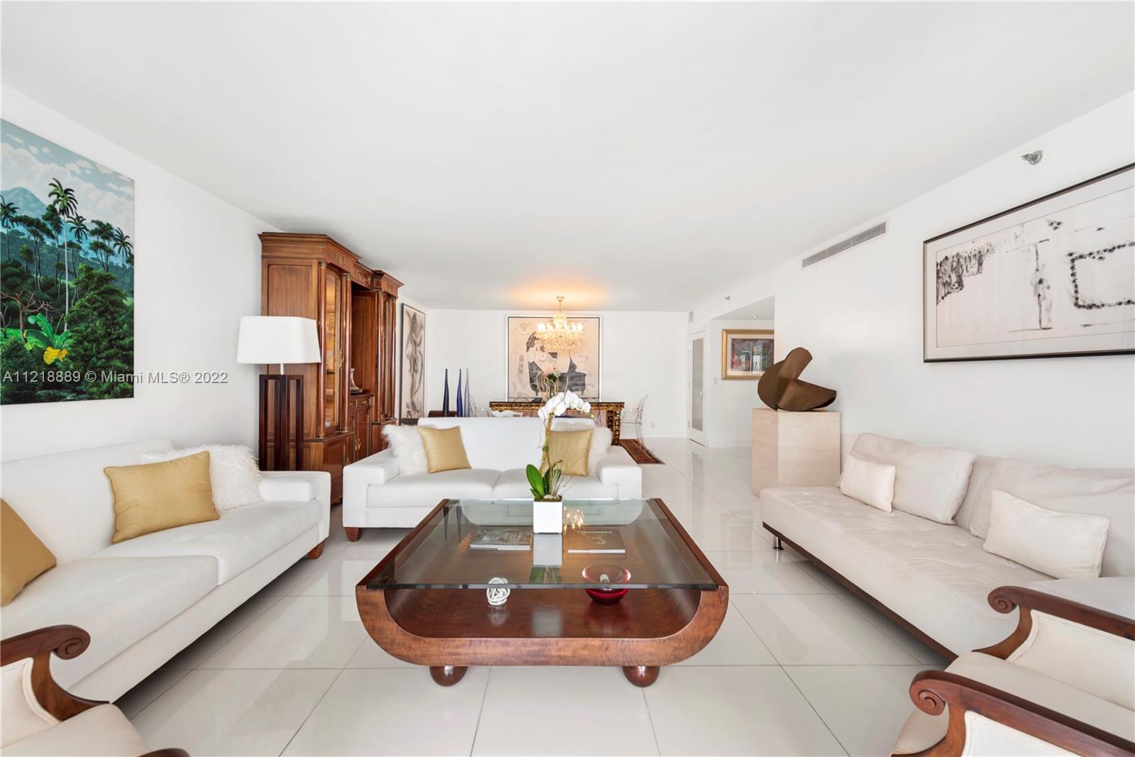 Ver detalles 1803 2 / 3 2005 sq. ft. $ 2022-10-26 0 foto