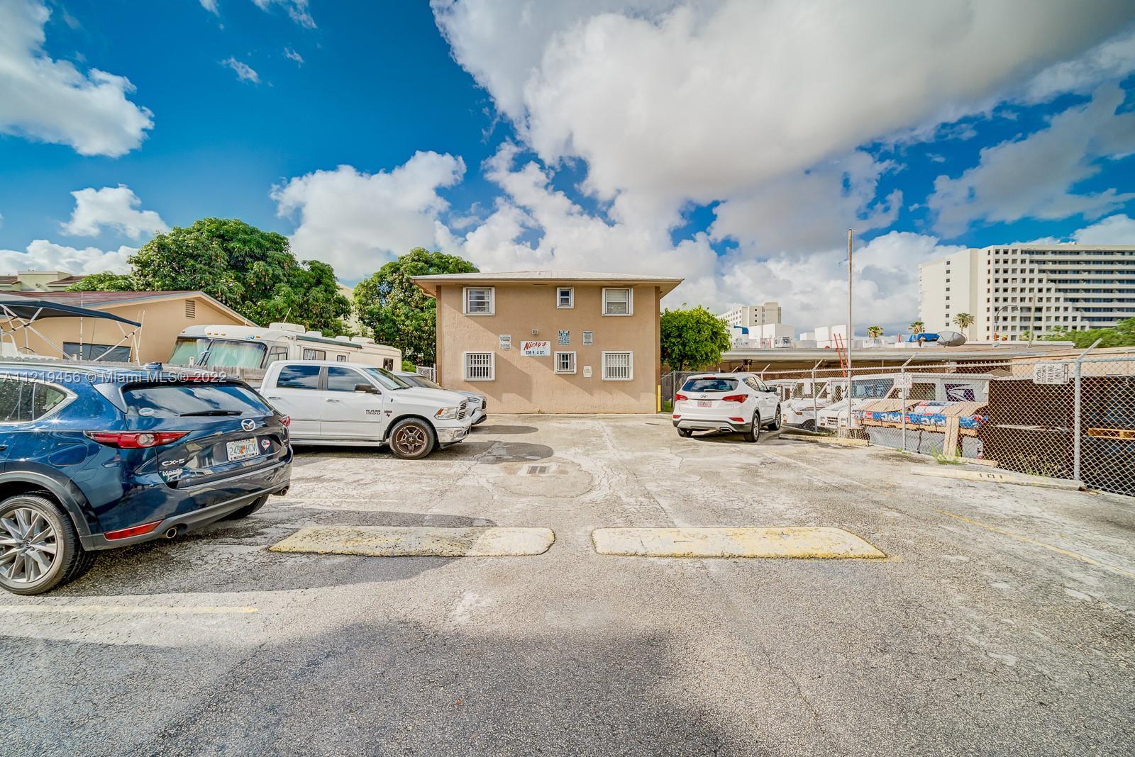 See details / sq. ft. $ 2022-08-05 0 Photo