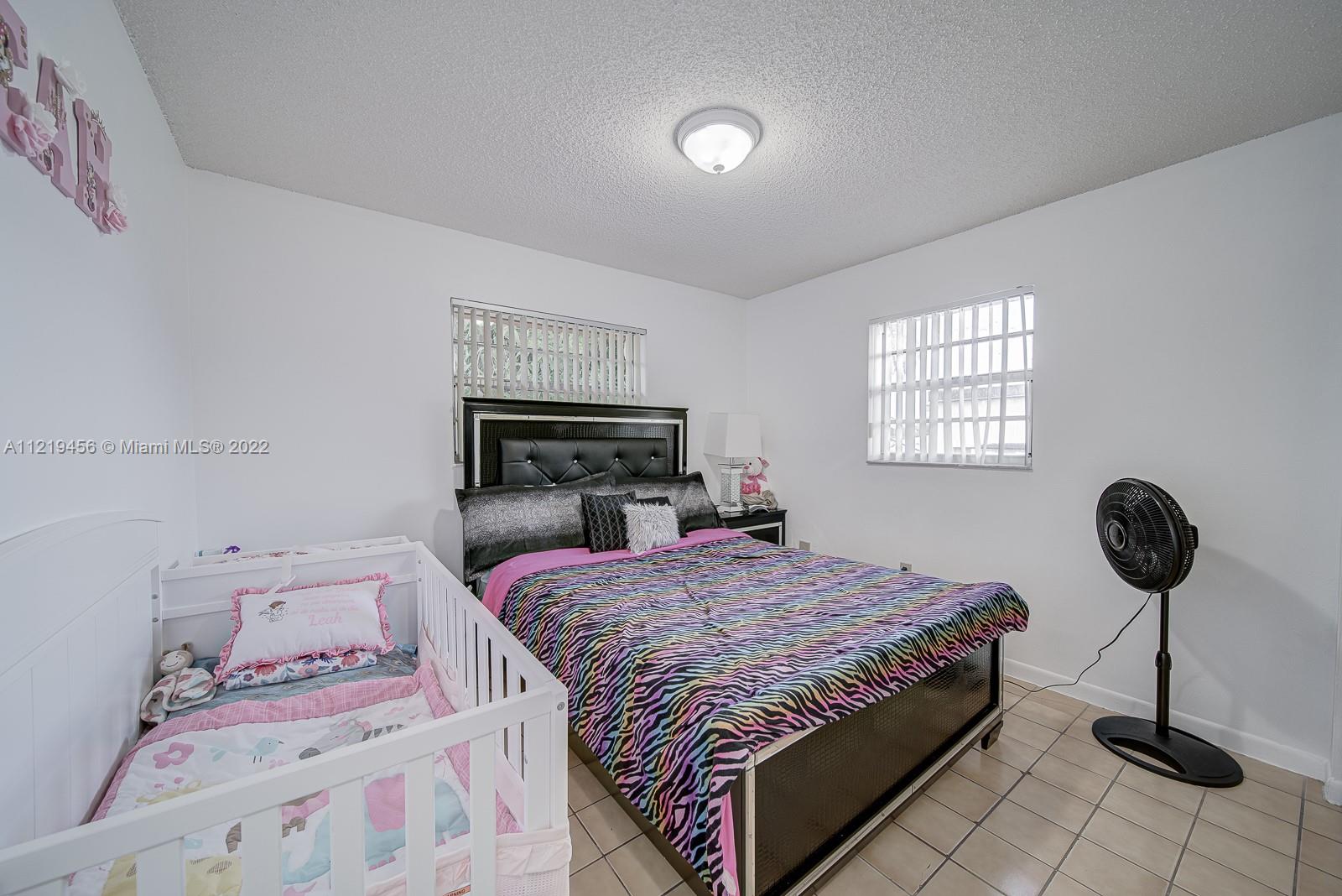 See details / sq. ft. $ 2022-08-05 0 Photo