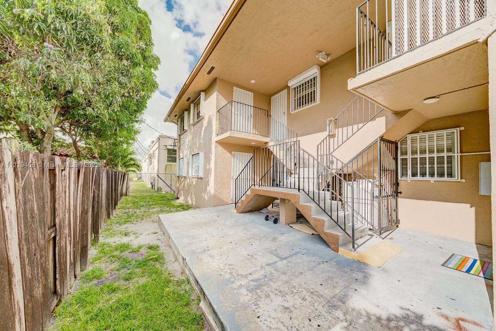 See details / sq. ft. $ 2022-08-05 0 Photo