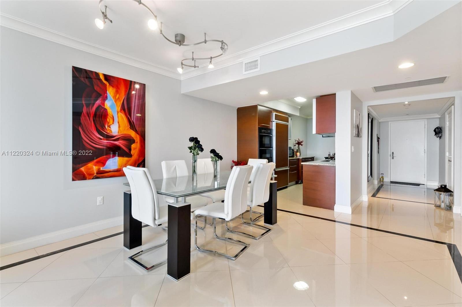 See details 3407 3 / 3 1571 sq. ft. $ 2022-06-10 0 Photo