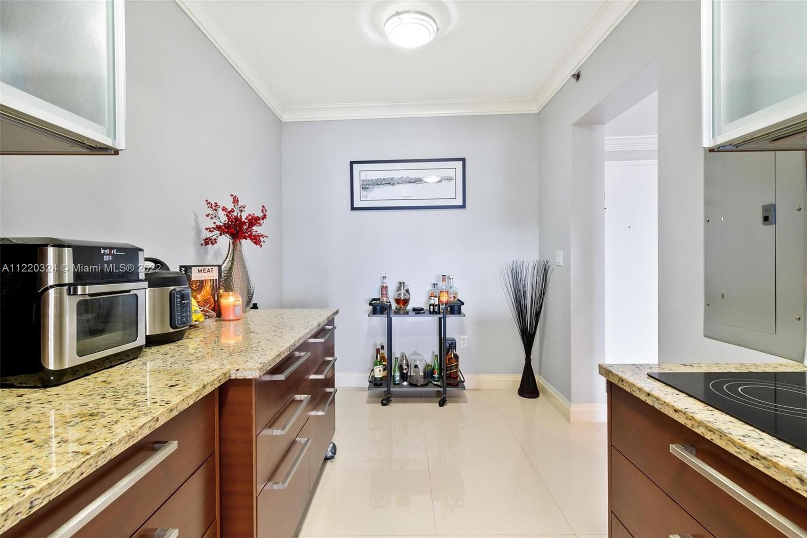 See details 3407 3 / 3 1571 sq. ft. $ 2022-06-10 0 Photo
