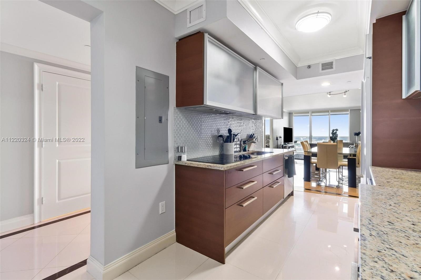 See details 3407 3 / 3 1571 sq. ft. $ 2022-06-10 0 Photo