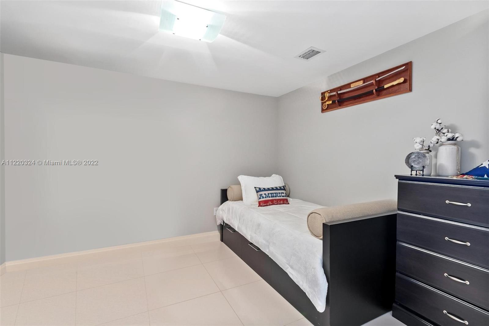 See details 3407 3 / 3 1571 sq. ft. $ 2022-06-10 0 Photo