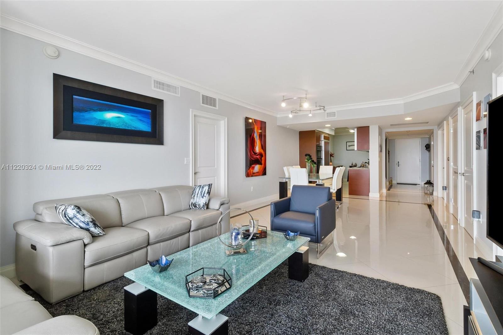 See details 3407 3 / 3 1571 sq. ft. $ 2022-06-10 0 Photo