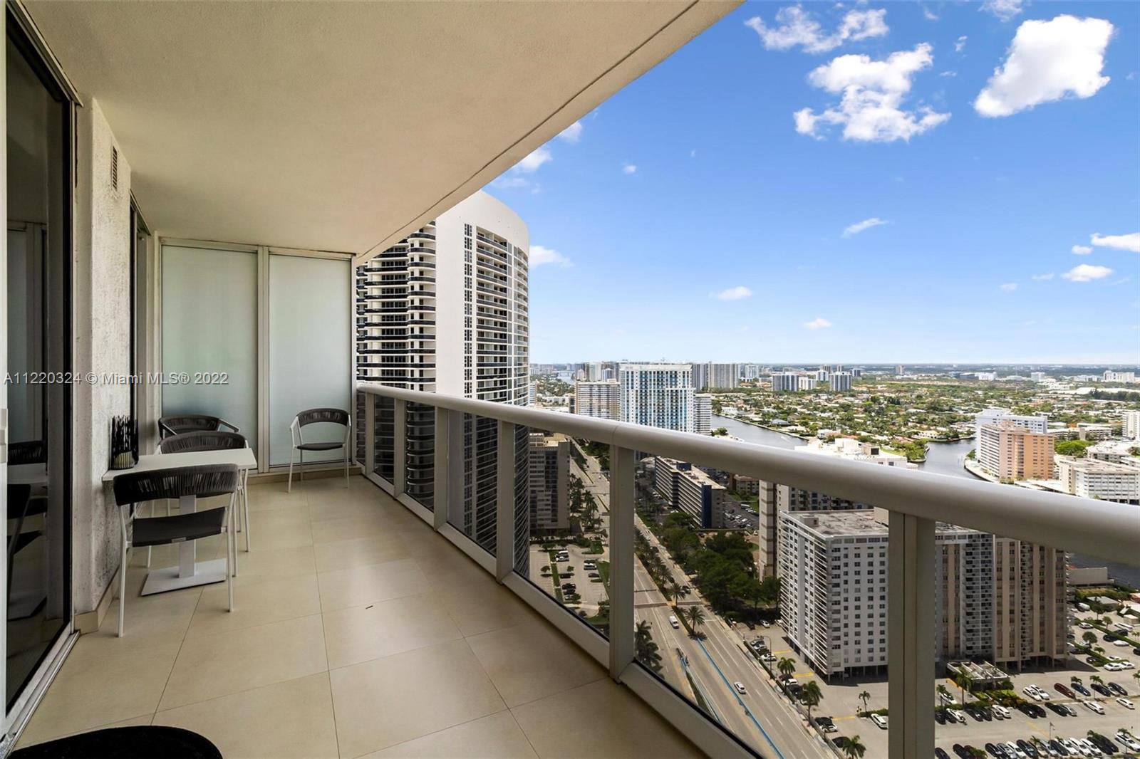 See details 3407 3 / 3 1571 sq. ft. $ 2022-06-10 0 Photo