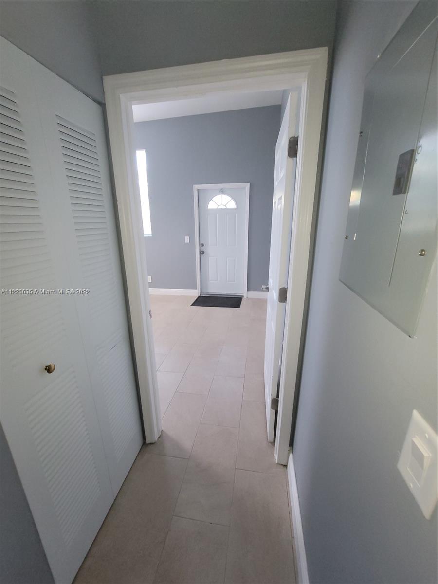 See details / sq. ft. $ 2022-06-11 0 Photo